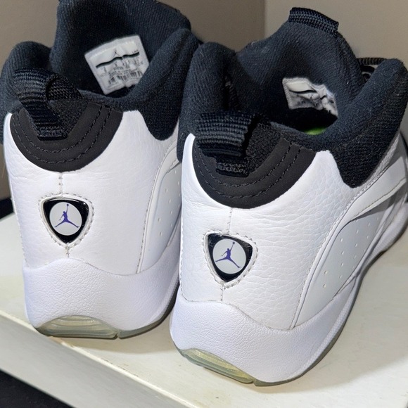 Jordan Jumpman Quick 23 Concords Released 2018 Athletic Shoes Black White Purple